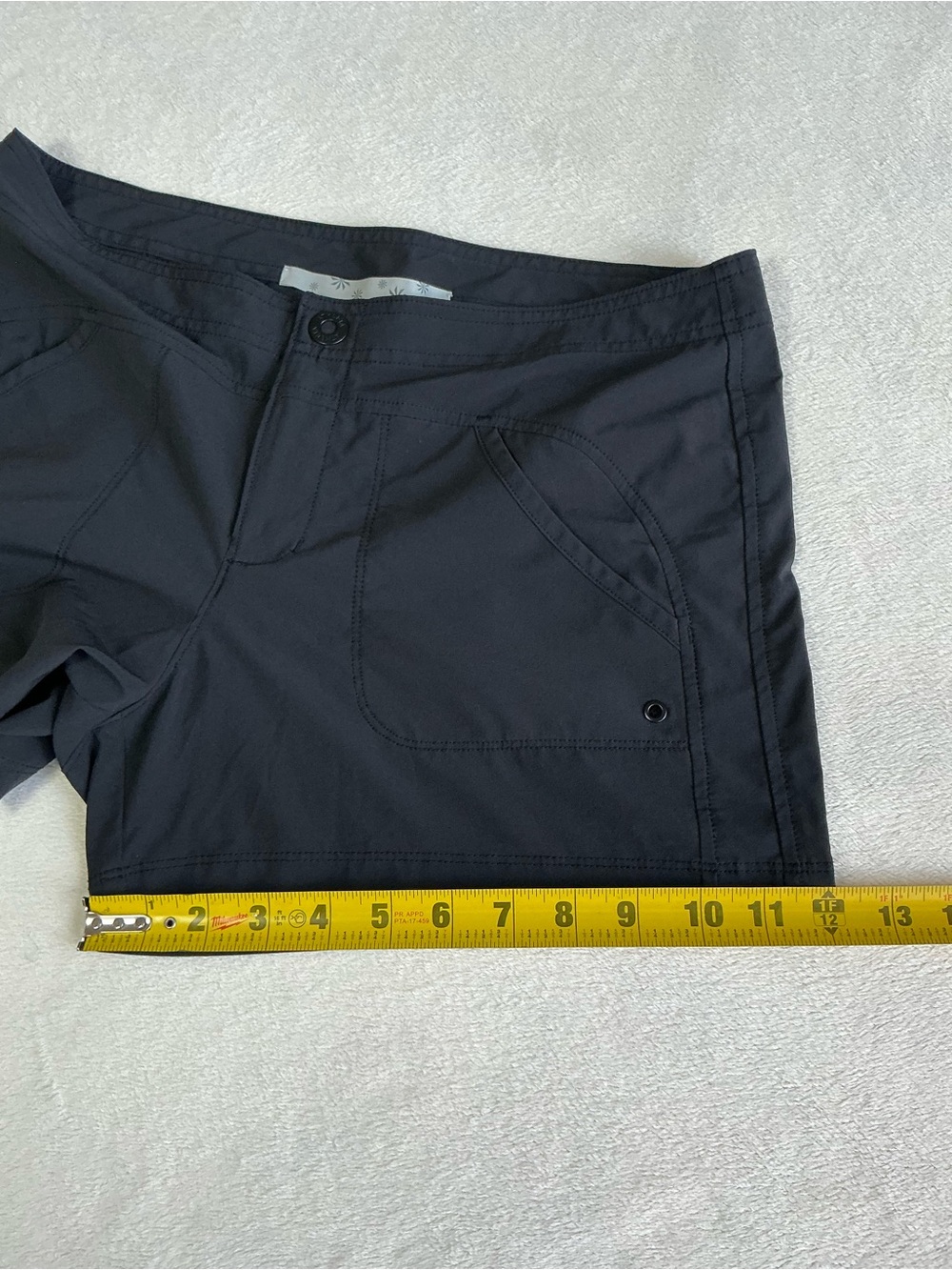 Athleta Black Hiking Board Shorts Size 6 Activewear Pockets - Picture 8 of 13